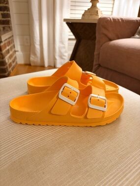 BIRKENSTOCK ARIZONA ESSENTIALS WOMENS SIZE 37 6/6.5 COLOR GOLD/ORANGE